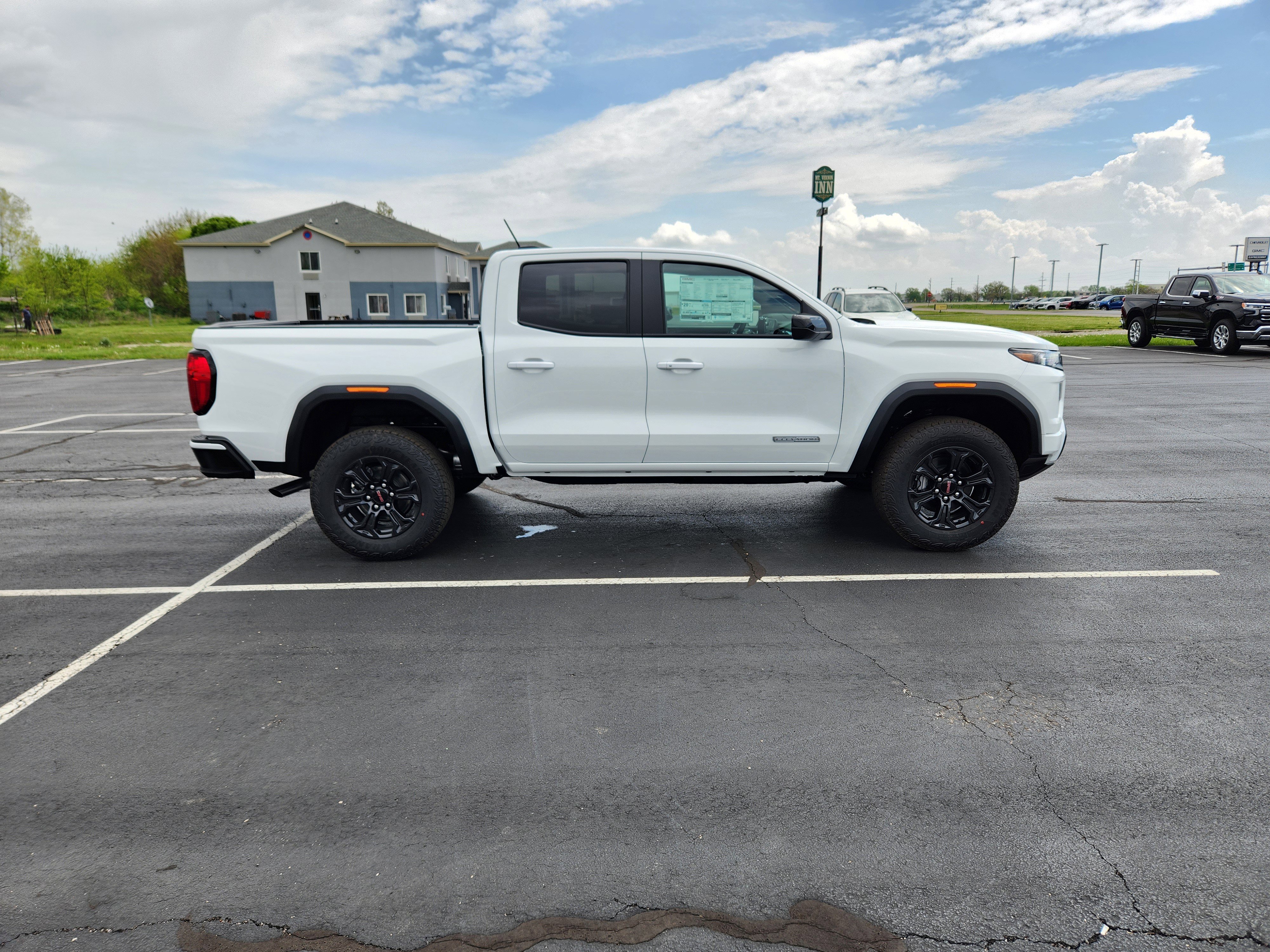 New 2025 GMC Canyon Elevation w/ Convenience Package image 5