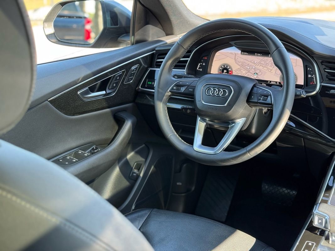 Used 2021 Audi Q8 Prestige image 13