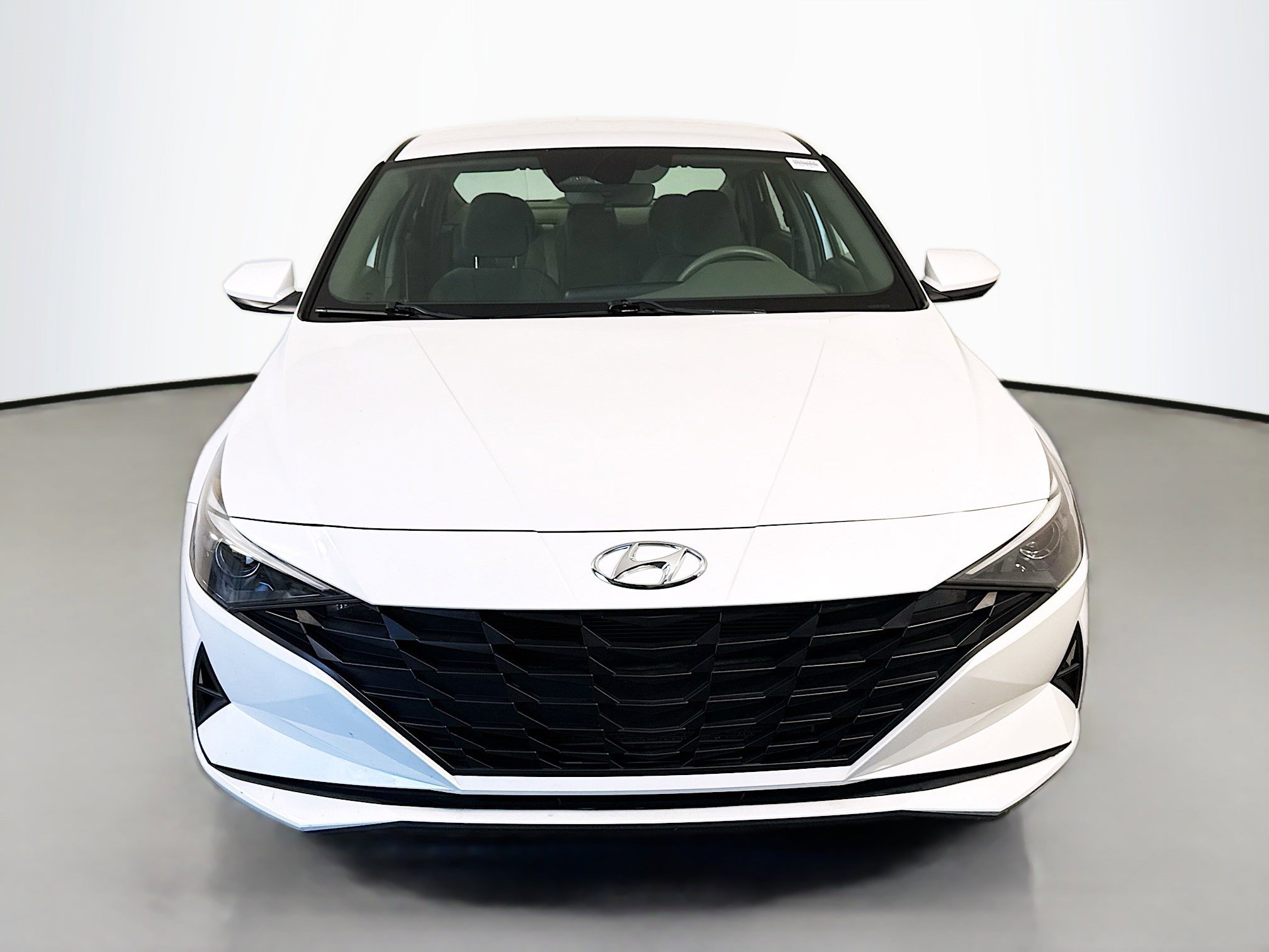 Used 2021 Hyundai Elantra SEL image 2