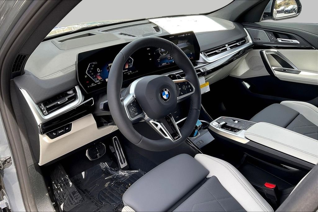 New 2026 BMW X2 xDrive28i w/ Technology Package AWD/4WD image 7