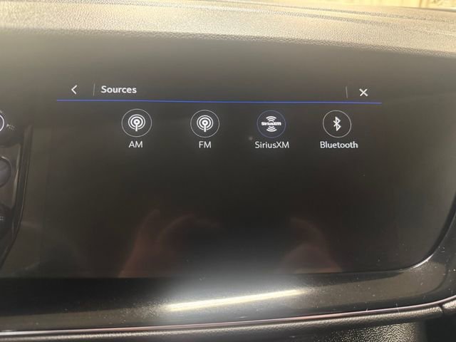 Used 2023 Buick Envision Avenir image 27