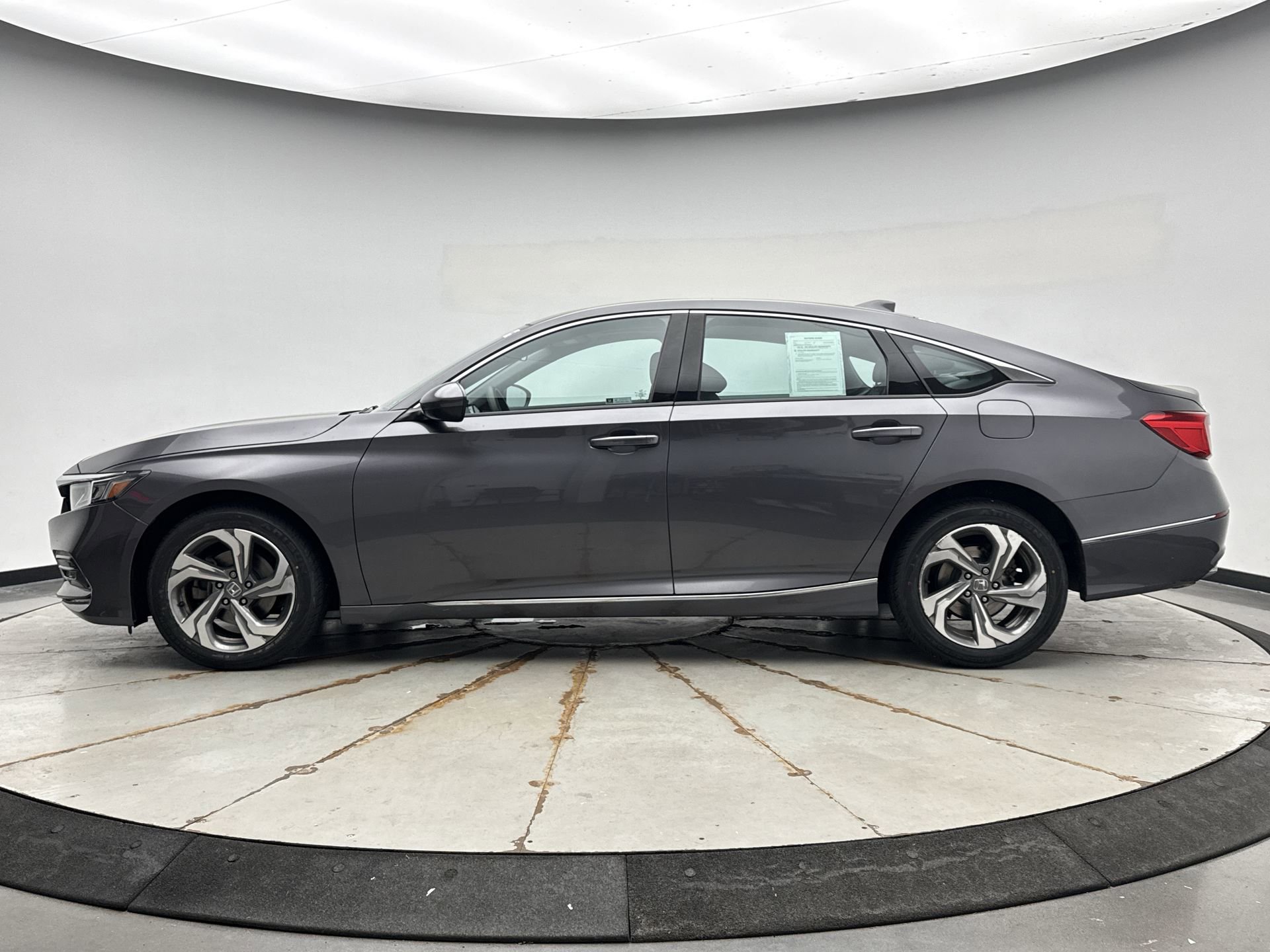 Used 2020 Honda Accord EX image 2