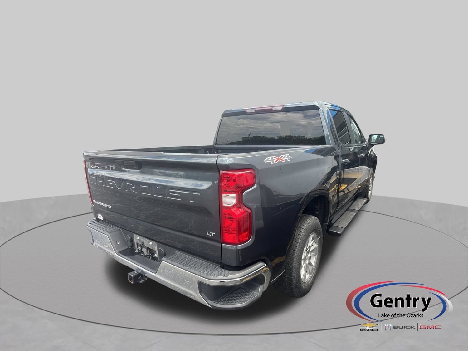 Used 2021 Chevrolet Silverado 1500 LT AWD/4WD image 4