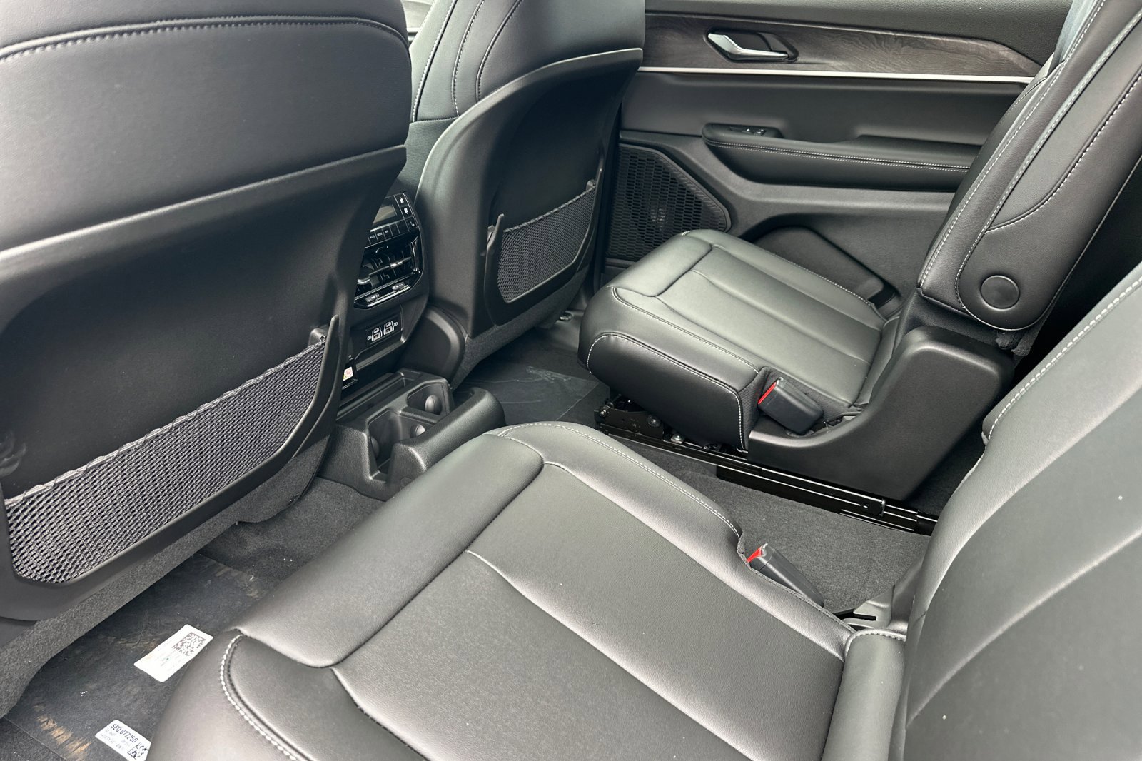 New 2025 Jeep Grand Cherokee L Limited w/ Black Appearance Package image 11