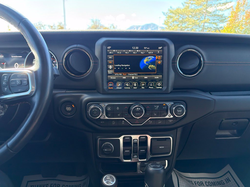 Used 2021 Jeep Wrangler Unlimited Sahara AWD/4WD image 31