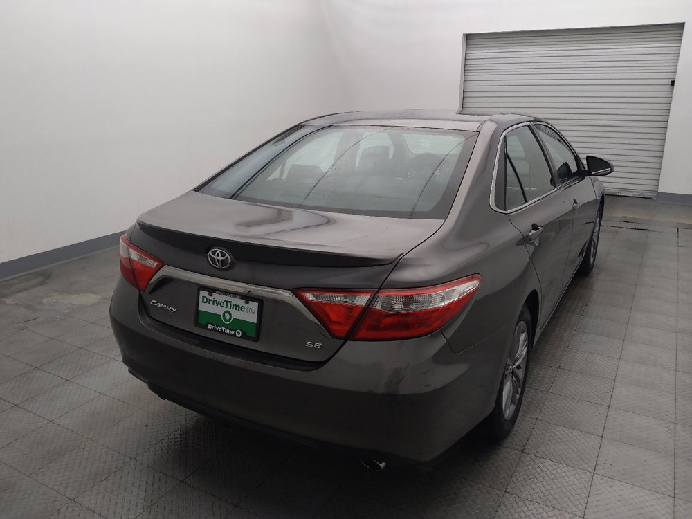 Used 2016 Toyota Camry SE image 7