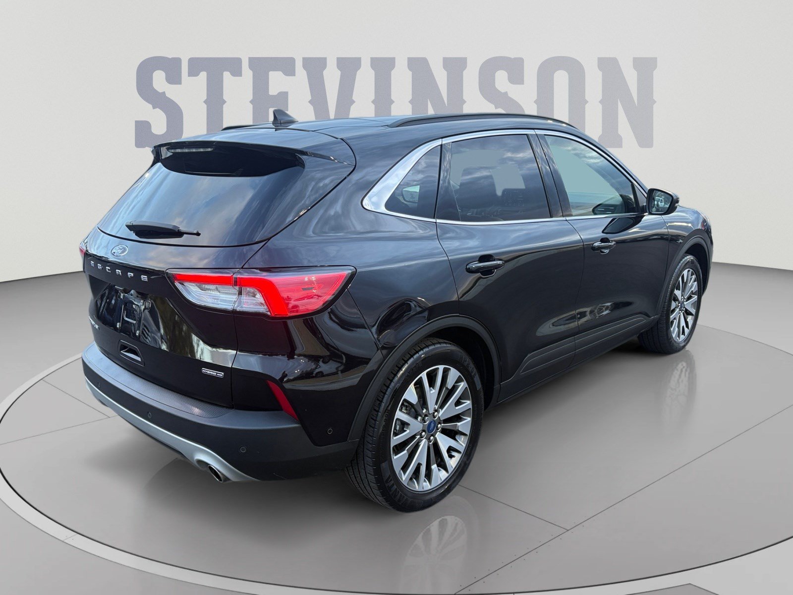 Used 2020 Ford Escape Titanium w/ Titanium Premium Package 2.0 AWD/4WD image 5