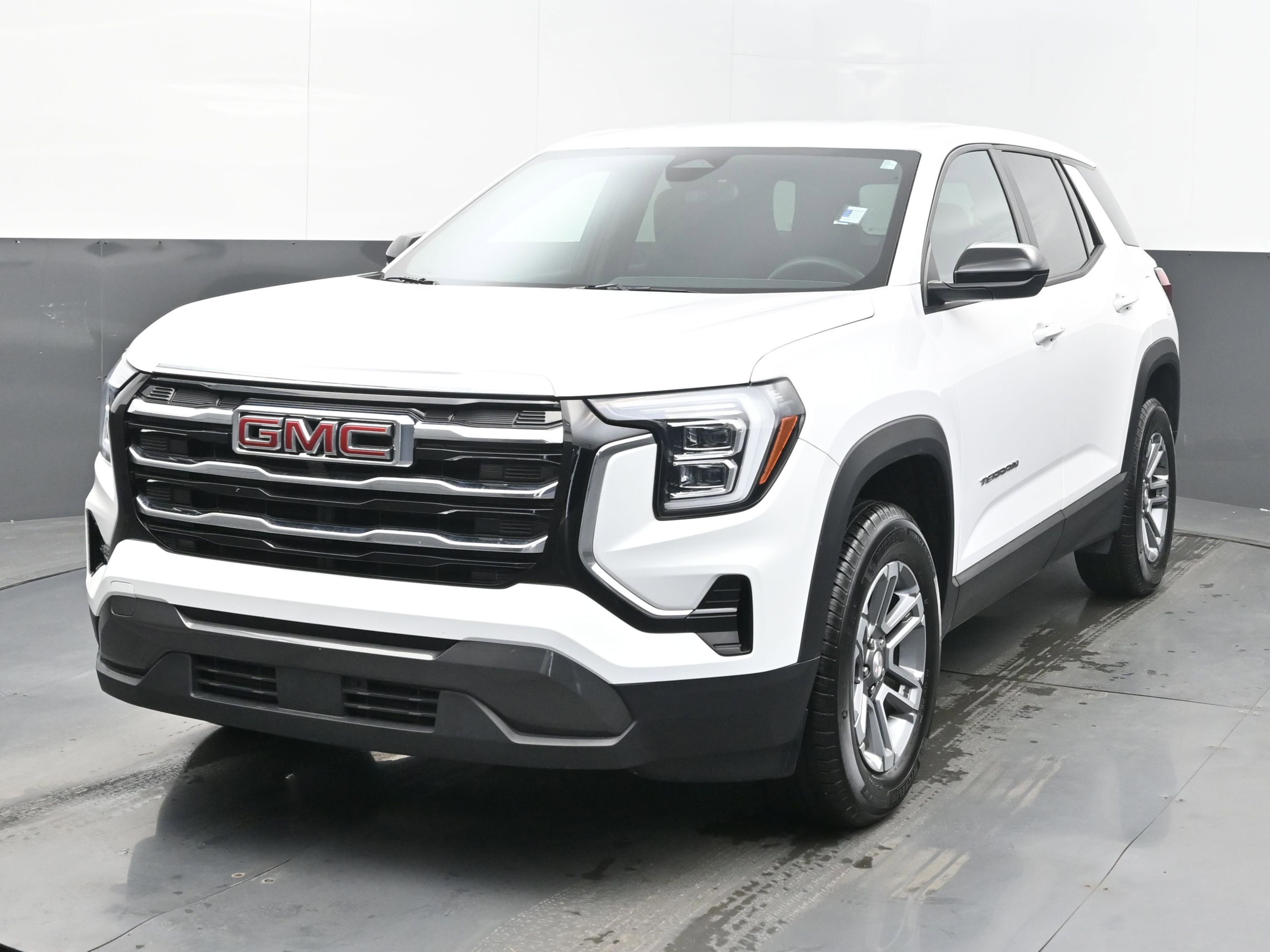 Used 2025 GMC Terrain Elevation image 4