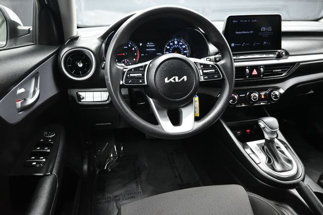Used 2024 Kia Forte LXS w/ LXS Technology Package FWD image 14