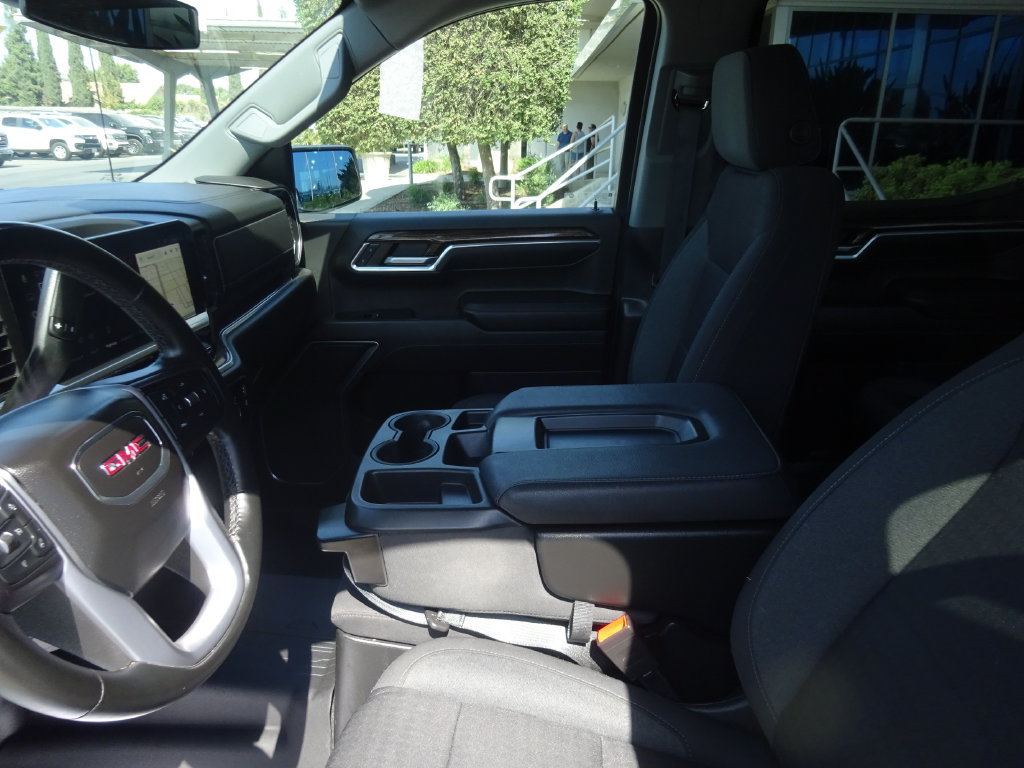 Certified 2023 GMC Sierra 1500 Elevation w/ LPO, Elevation Black Package AWD/4WD image 13