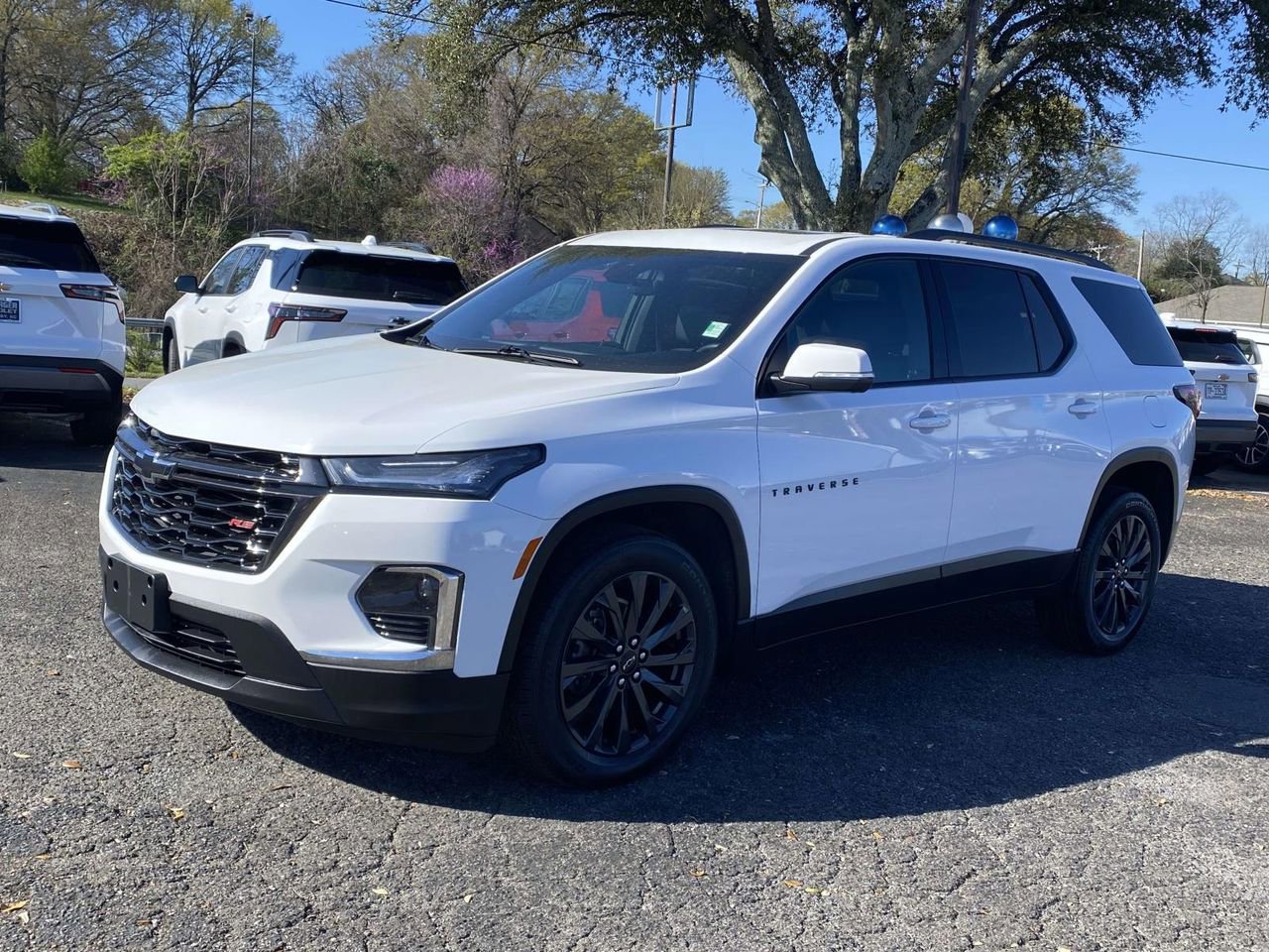Used 2023 Chevrolet Traverse RS AWD/4WD image 3