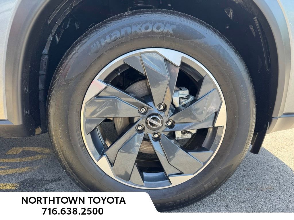 Used 2026 Nissan Rogue SV AWD/4WD image 22
