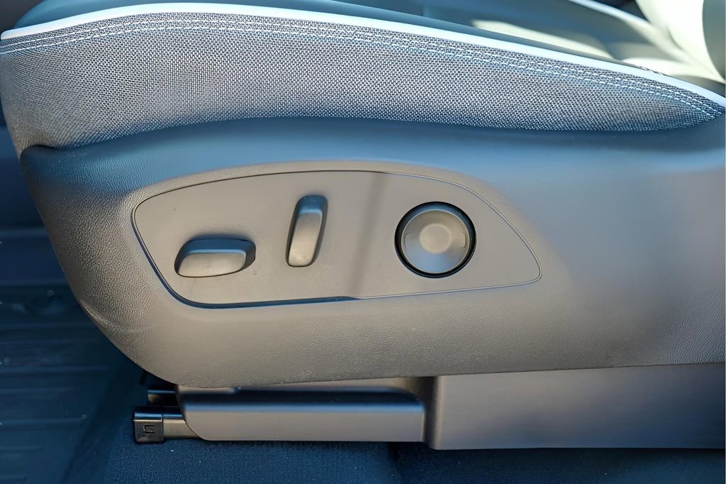 New 2026 GMC Sierra EV Elevation w/ LPO, Elevation Dark Package image 20