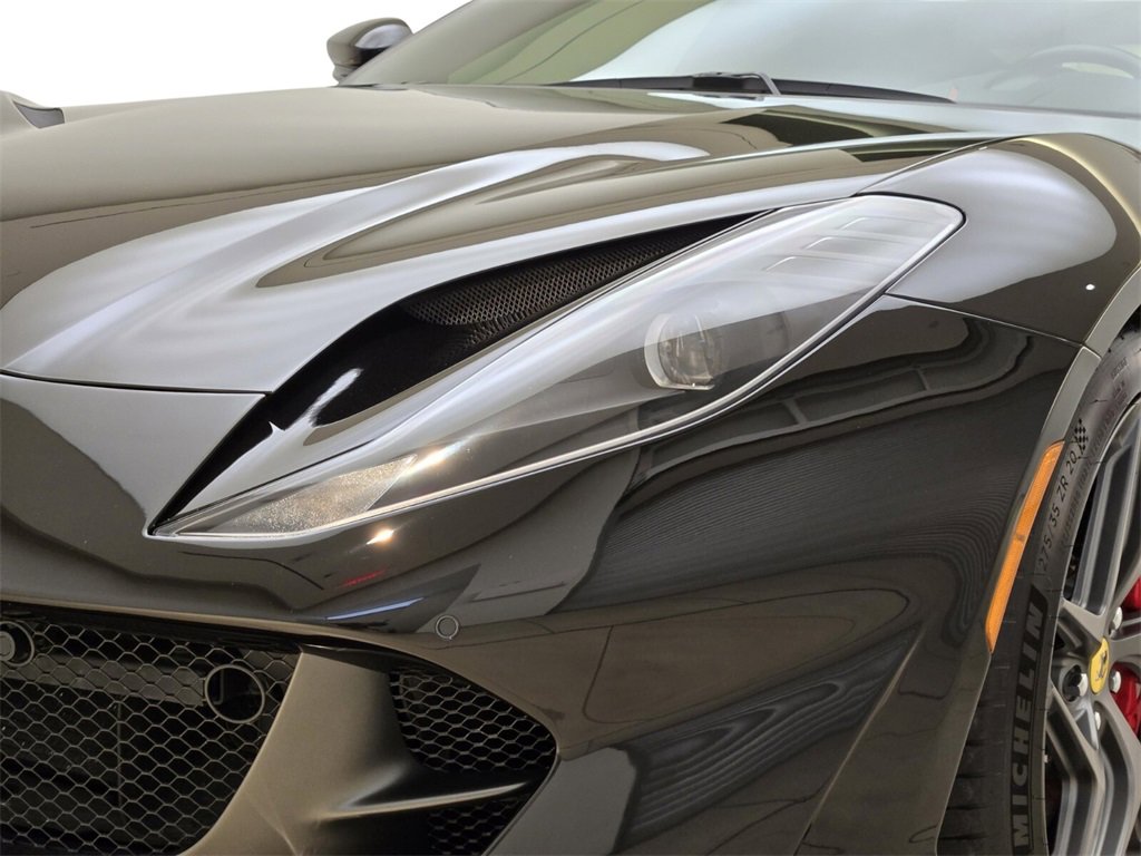 Used 2020 Ferrari 812 Superfast image 5