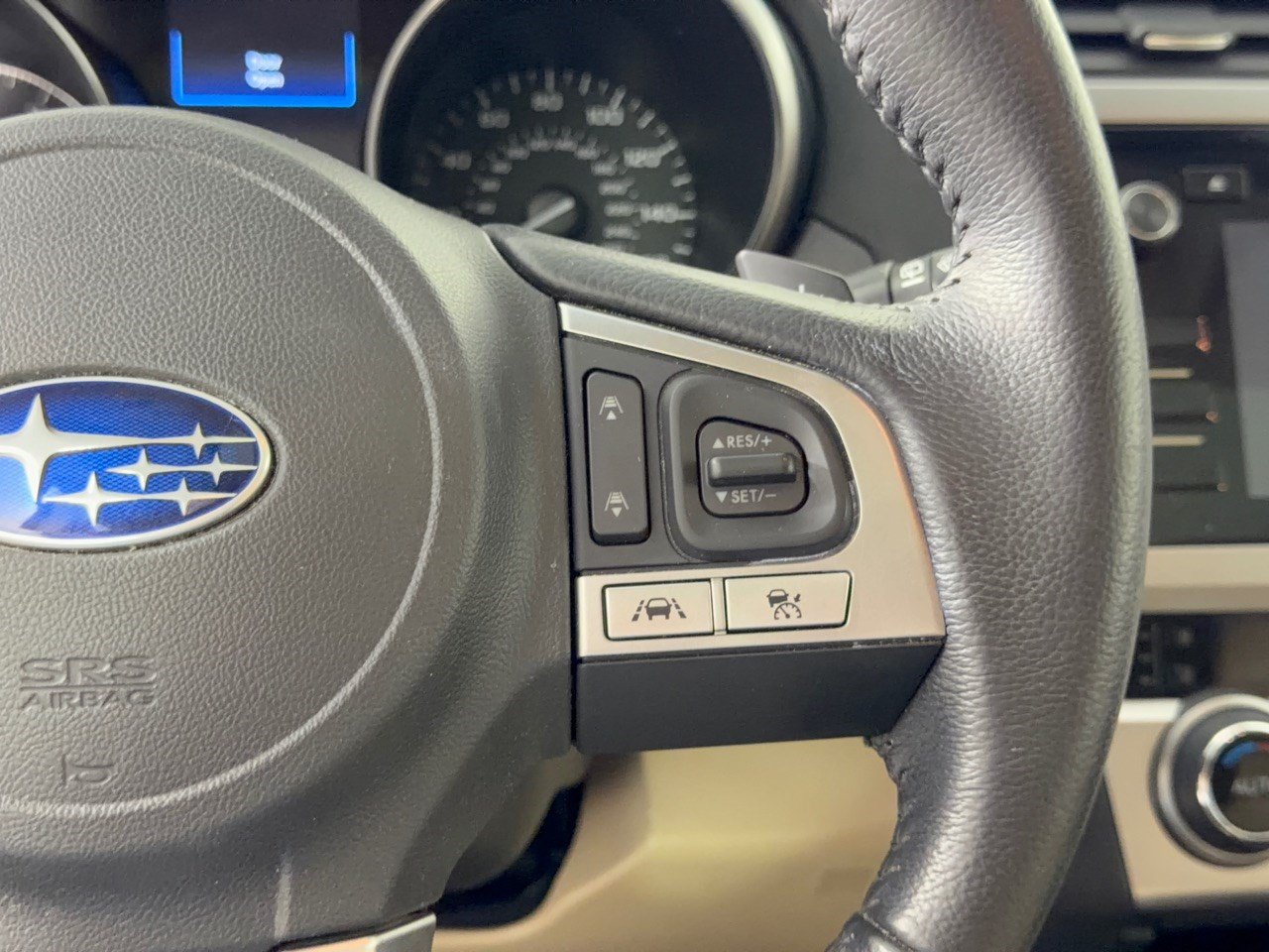 Used 2017 Subaru Outback 3.6R Limited AWD/4WD image 19