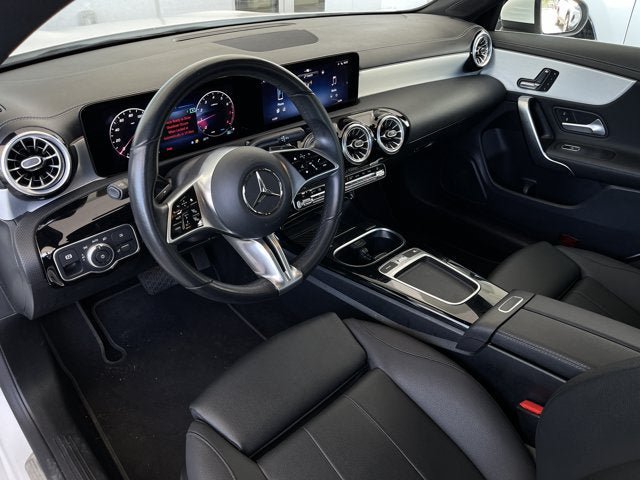 Used 2025 Mercedes-Benz CLA 250 image 12