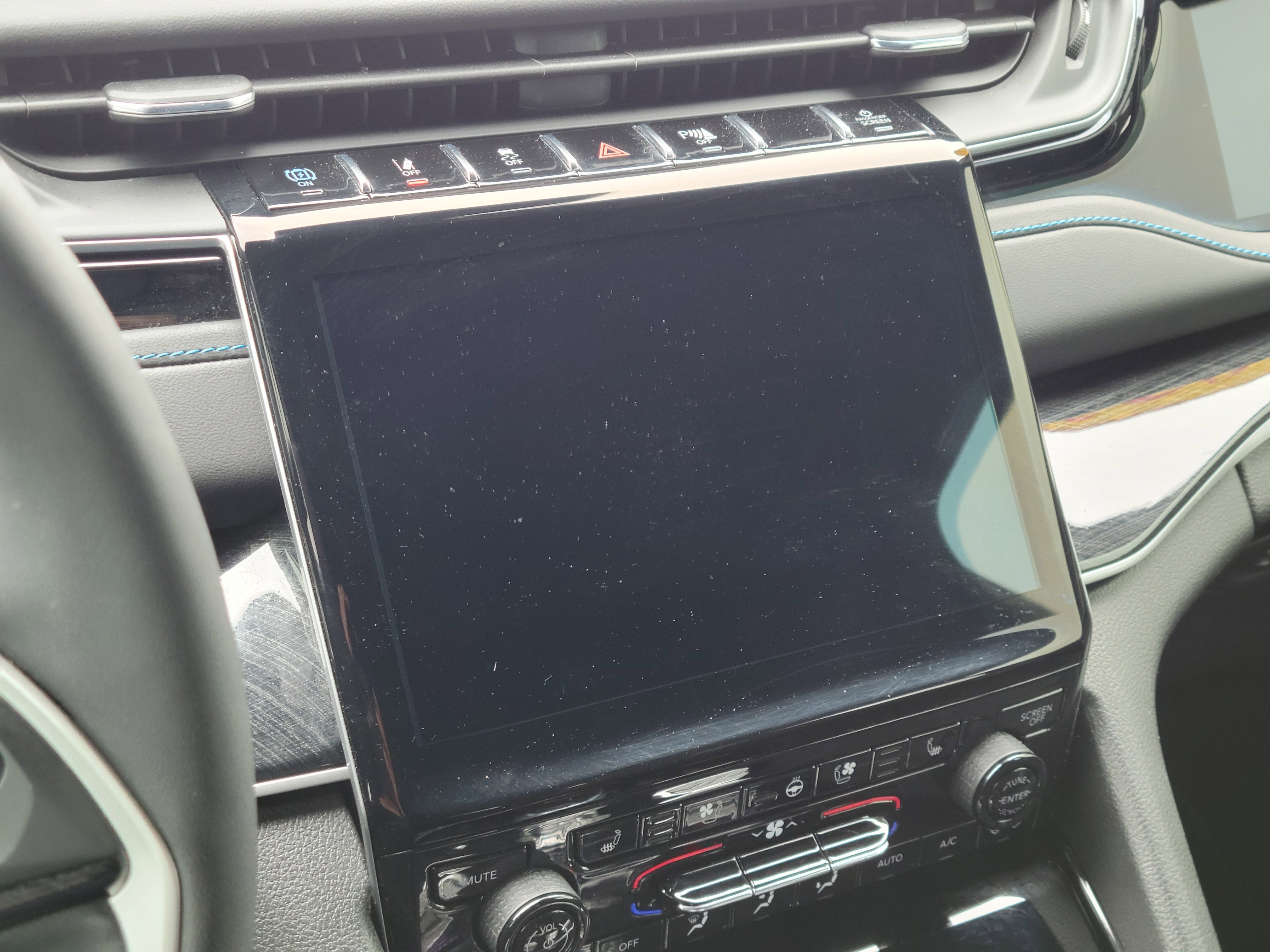 Used 2022 Jeep Grand Cherokee Trailhawk AWD/4WD image 13