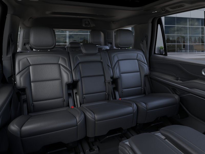 New 2026 Lincoln Navigator Reserve w/ Jet Appearance Package AWD/4WD image 11