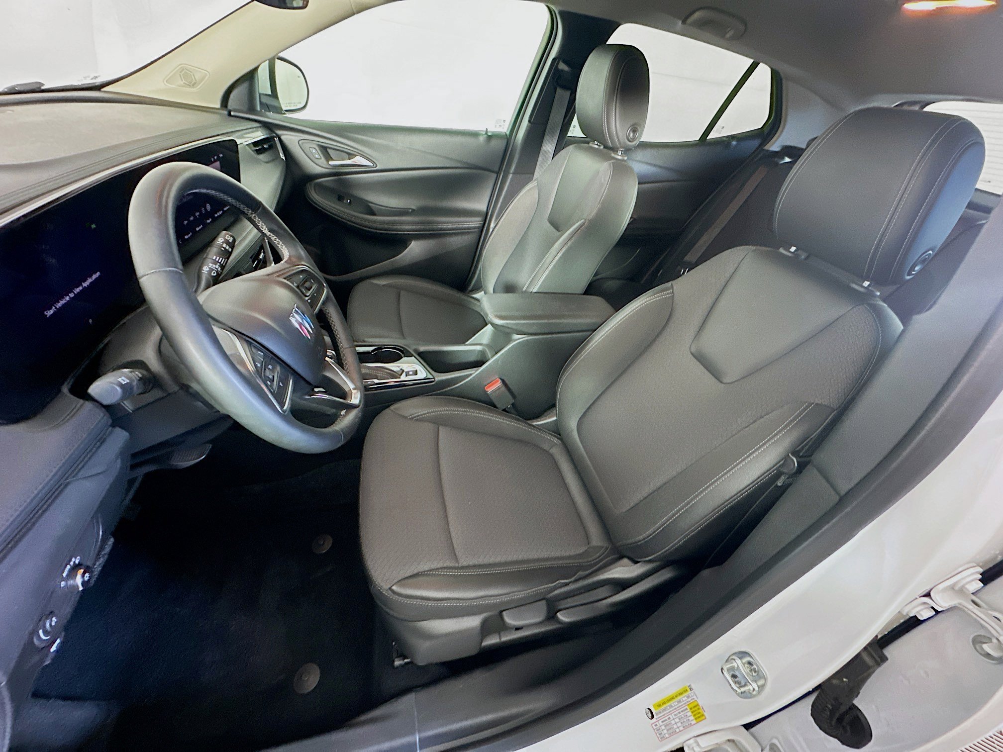 Used 2025 Buick Encore GX Preferred FWD image 13