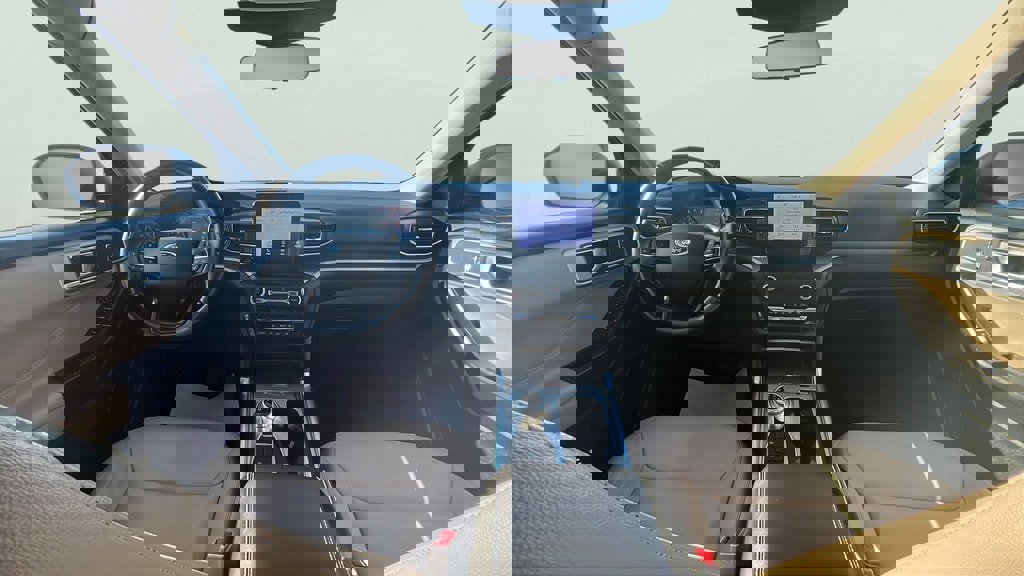 Used 2020 Ford Explorer XLT w/ Equipment Group 202A image 9