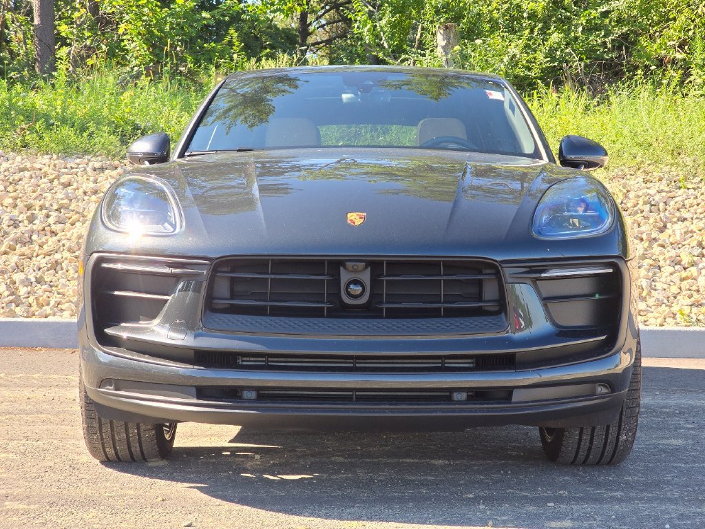 Used 2026 Porsche Macan AWD/4WD image 10