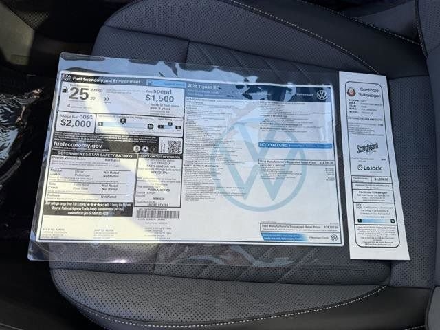 New 2026 Volkswagen Tiguan SE image 32