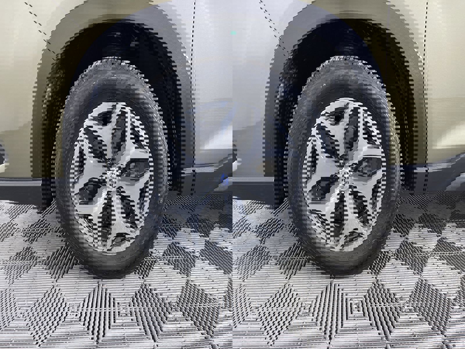 Used 2023 Subaru Forester Premium image 25