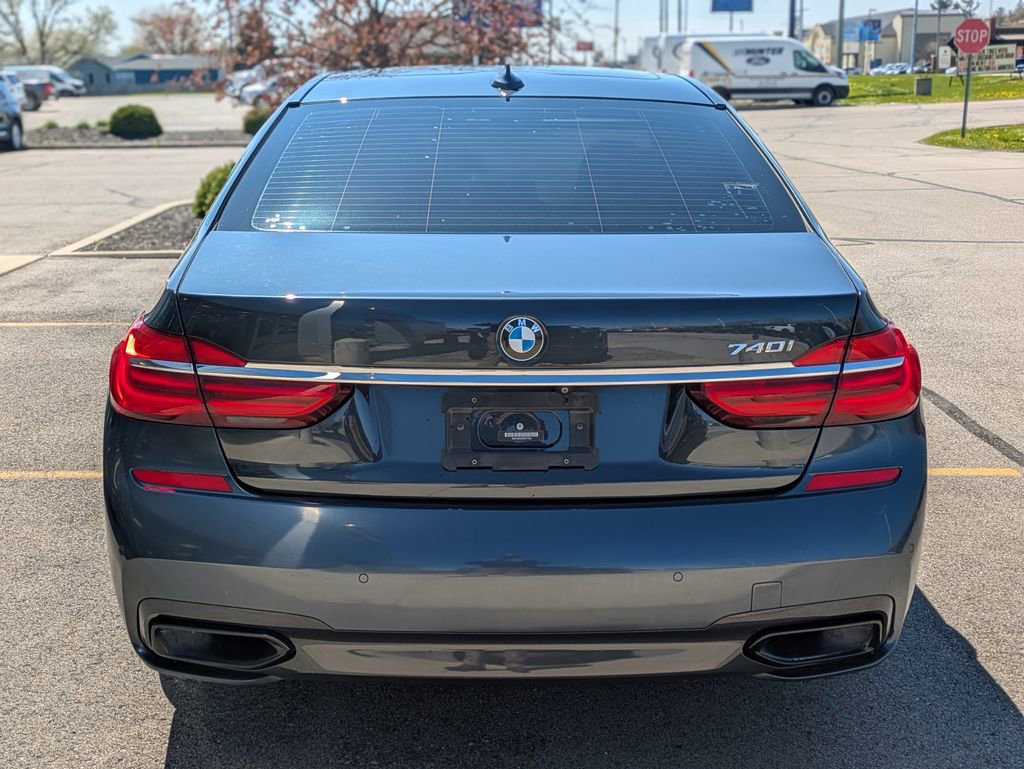 Used 2019 BMW 740i image 30