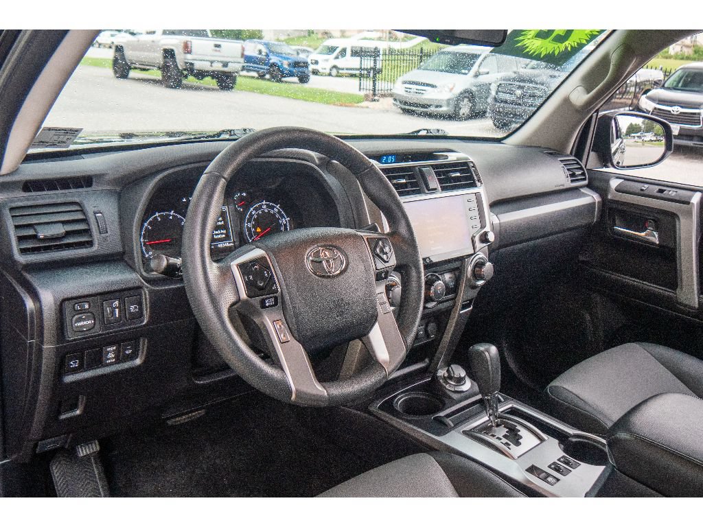 Used 2022 Toyota 4Runner SR5 Premium w/ Moonroof Package AWD/4WD image 14