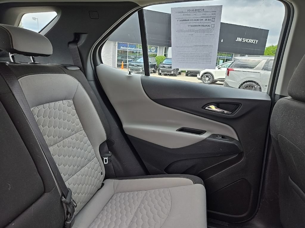 Used 2018 Chevrolet Equinox LS AWD/4WD image 29