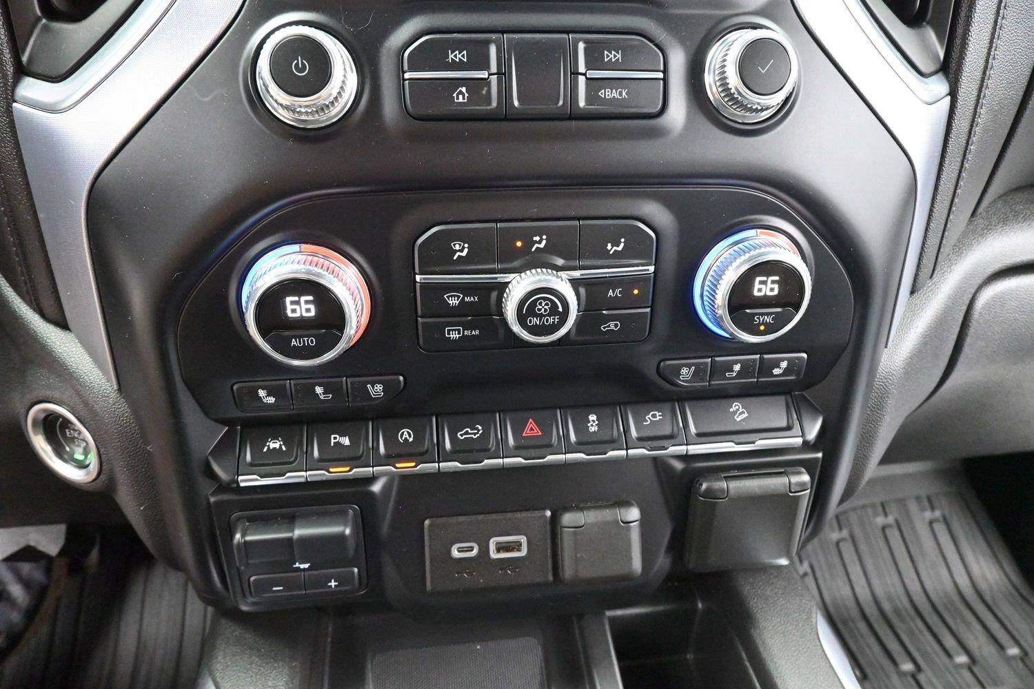 Used 2019 GMC Sierra 1500 SLT w/ SLT Premium Plus Package AWD/4WD image 24