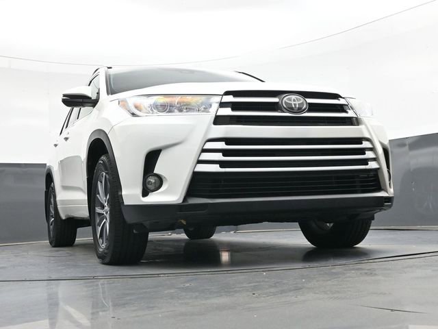 Used 2018 Toyota Highlander XLE AWD/4WD image 37