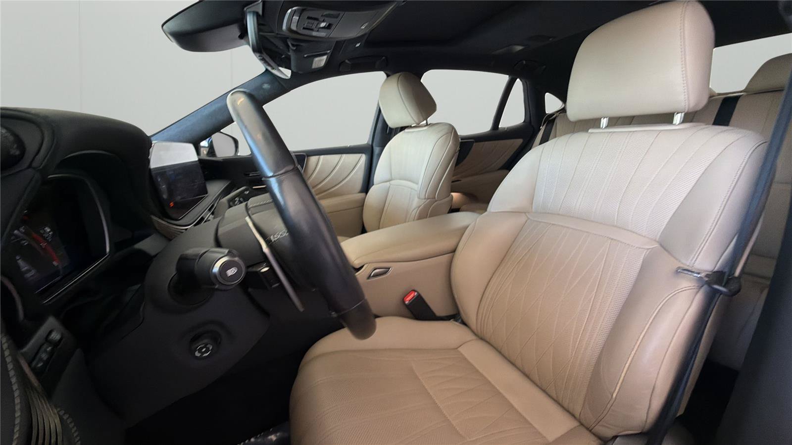 Used 2021 Lexus LS 500 w/ Interior Upgrade Package RWD image 10