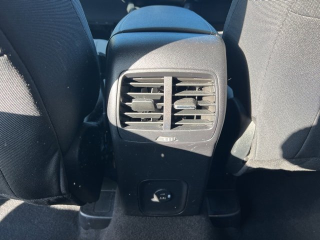 Used 2020 Ford Escape SE image 17