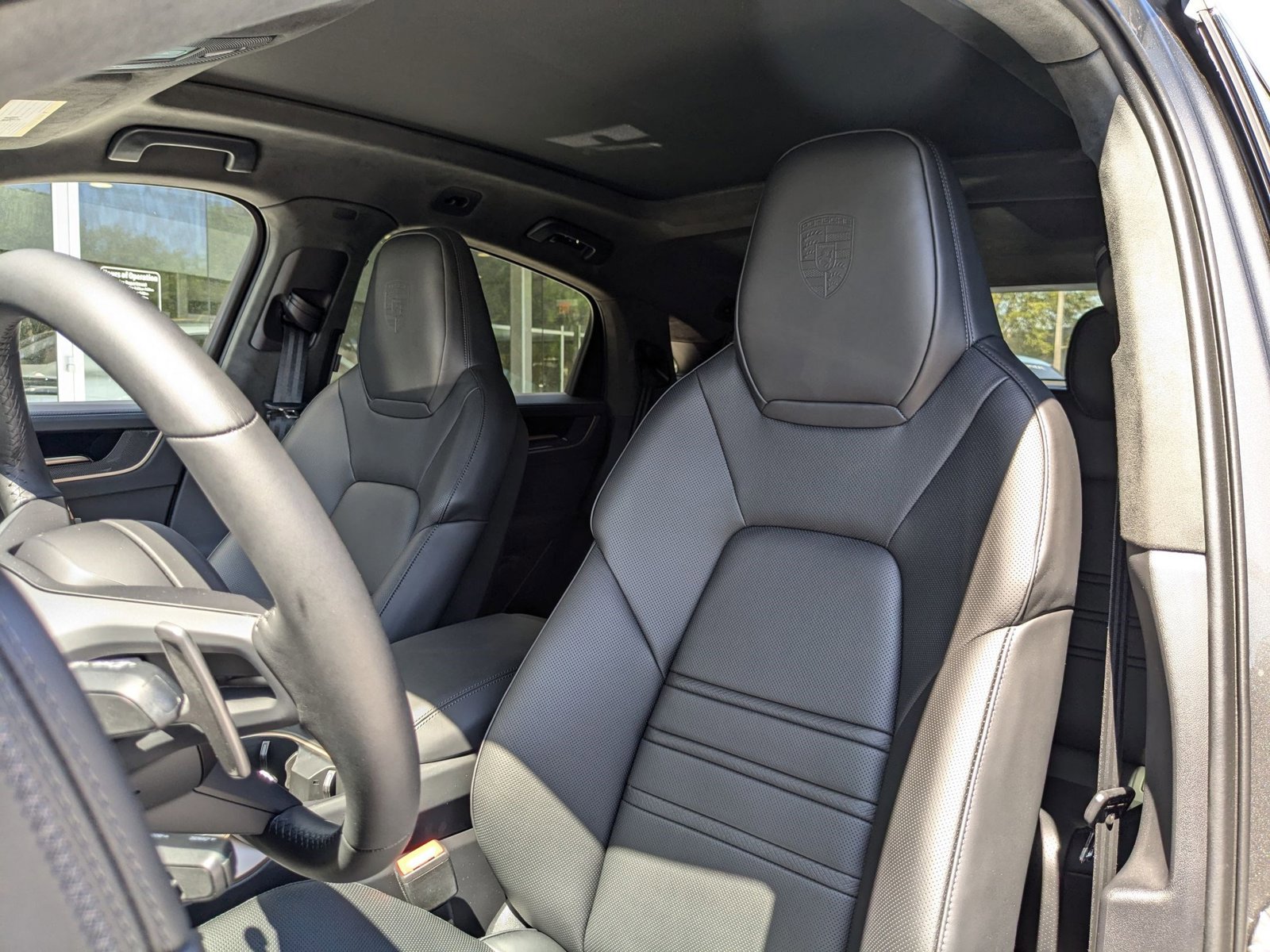 New 2025 Porsche Cayenne Turbo image 5