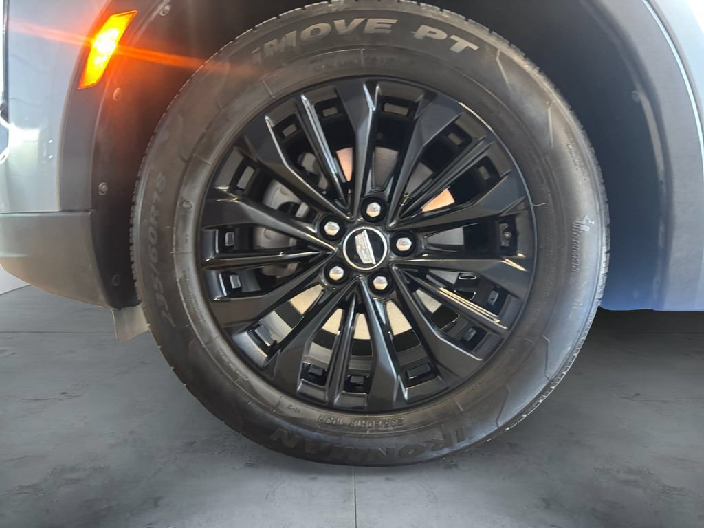 Used 2024 Cadillac XT4 Premium Luxury AWD/4WD image 14