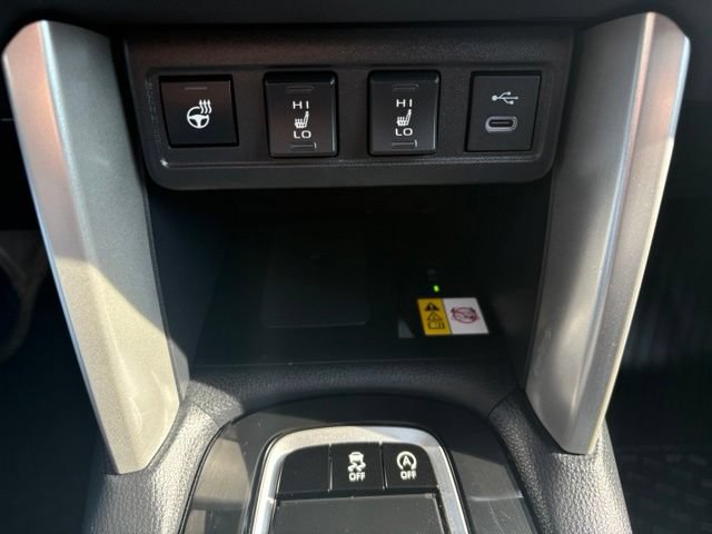 Used 2023 Toyota Corolla Cross XLE AWD/4WD image 30
