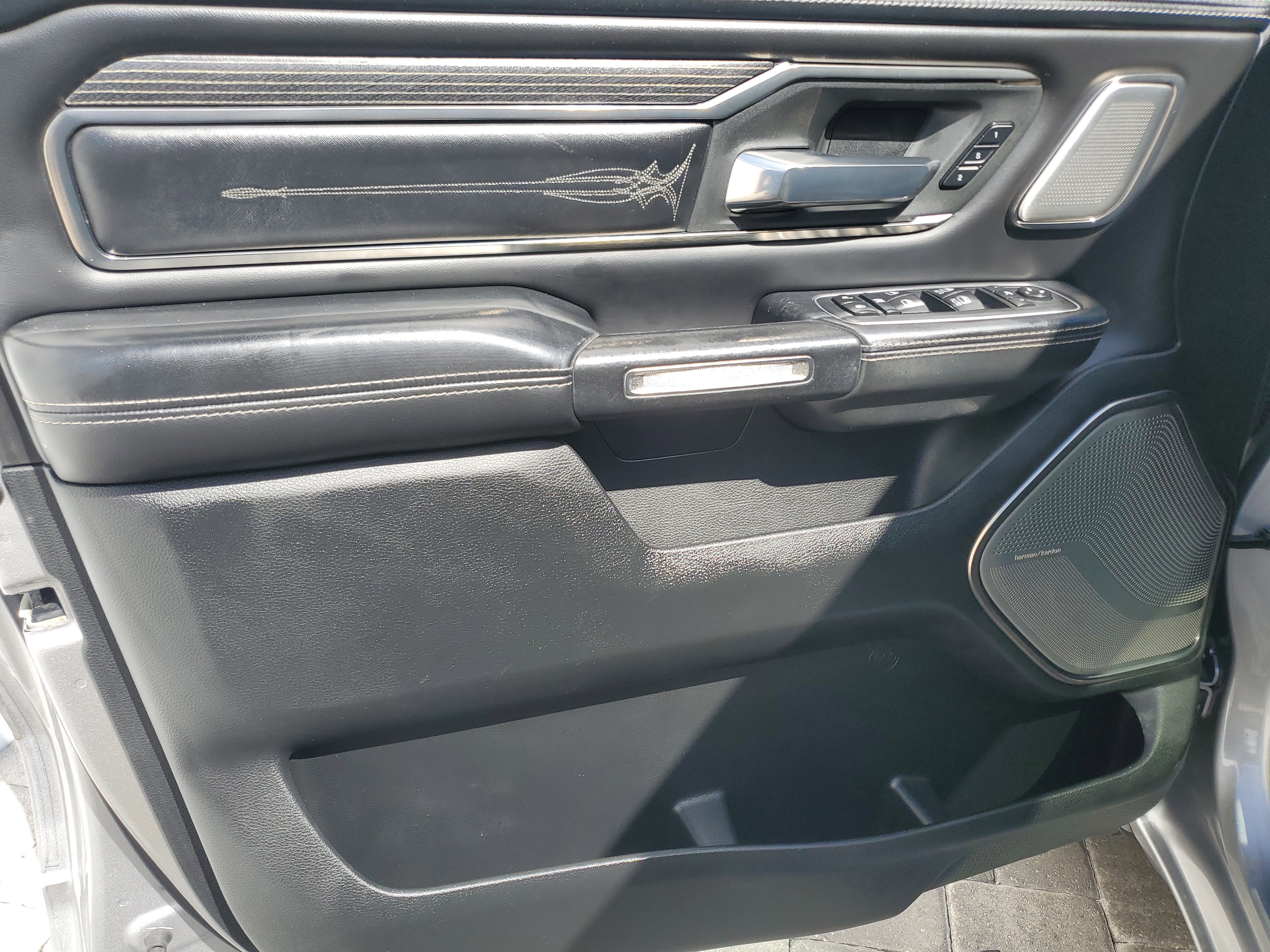 Used 2020 RAM 1500 Limited image 8