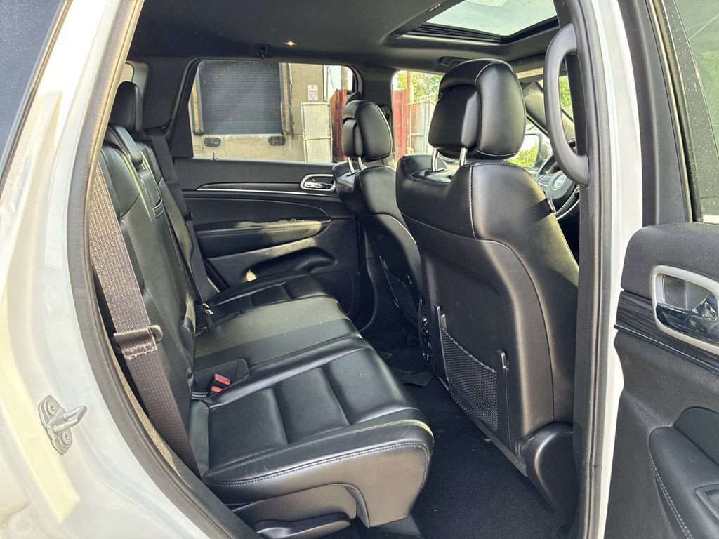 Used 2021 Jeep Grand Cherokee Limited AWD/4WD image 11