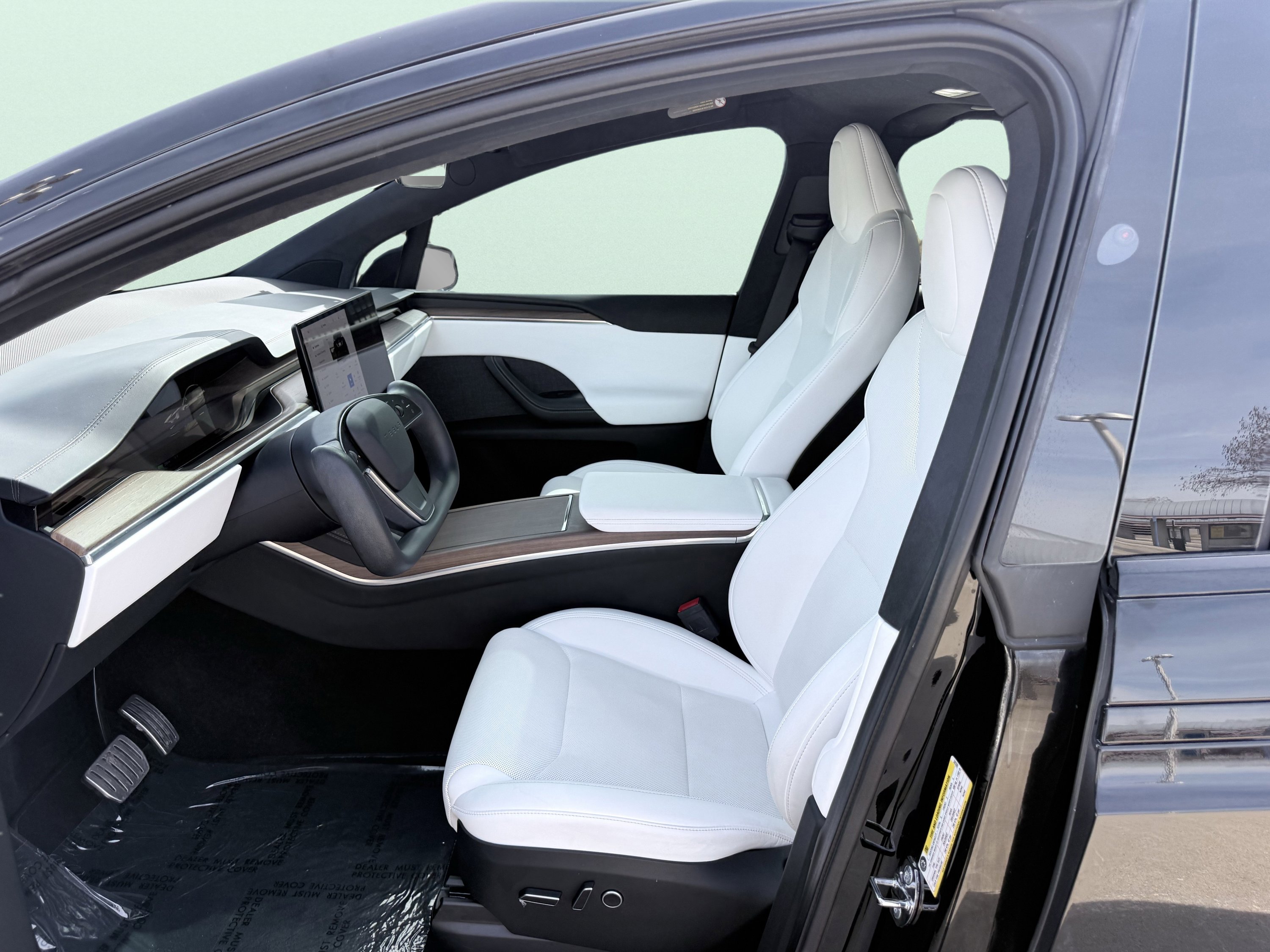 Used 2023 Tesla Model X image 20