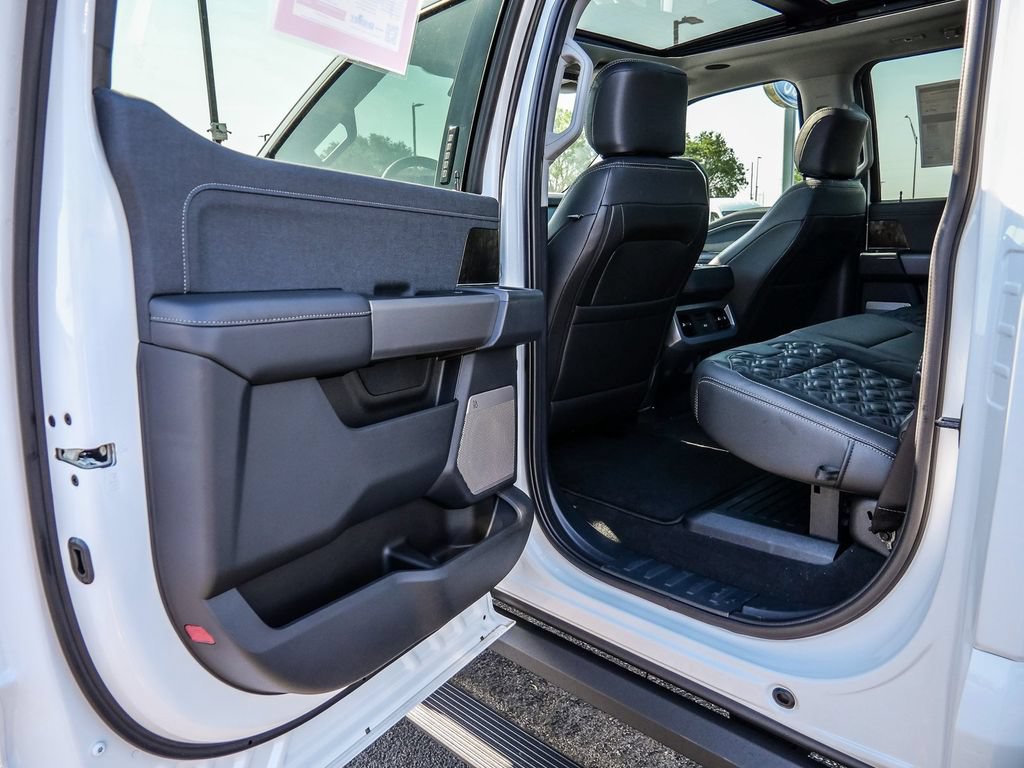 New 2026 Ford F250 Lariat w/ Black Appearance Package AWD/4WD image 59