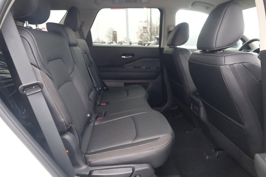 New 2026 Nissan Pathfinder SL w/ Cargo Package image 22