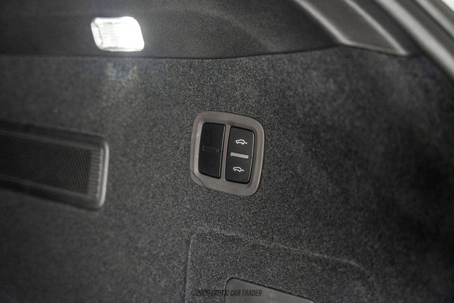 Used 2023 Porsche Cayenne Turbo AWD/4WD image 34