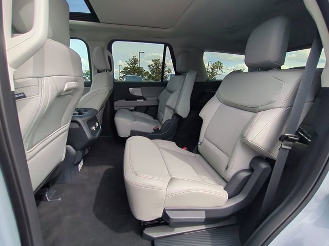 Used 2025 Ford Expedition Active image 15