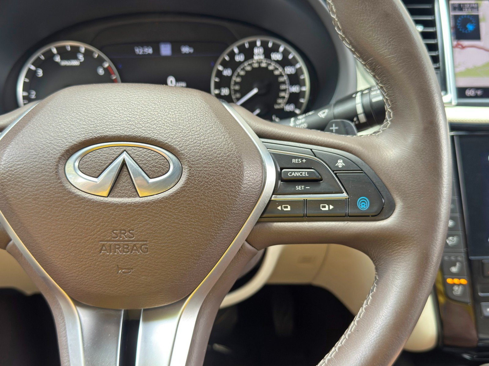Used 2021 INFINITI QX50 Autograph w/ Premium White Leather Package FWD image 23