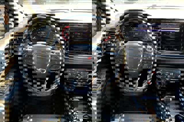 Used 2021 Dodge Durango R/T w/ Blacktop Package image 4