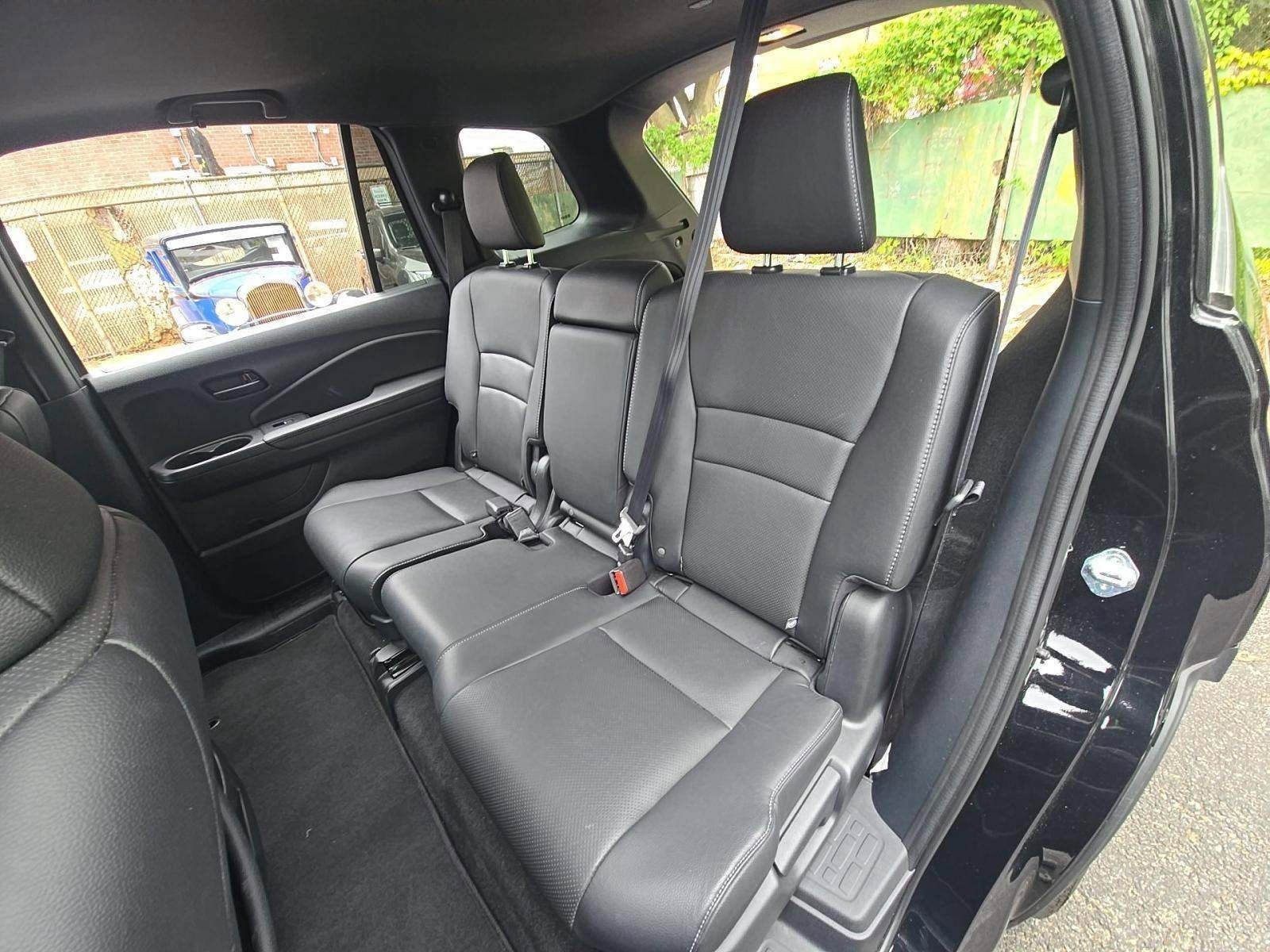 Used 2023 Honda Passport EX-L image 12