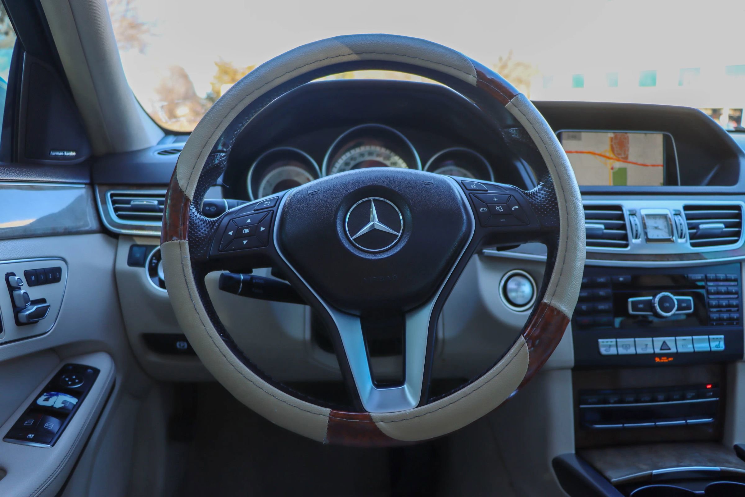 Used 2014 Mercedes-Benz E 350 Sedan image 27