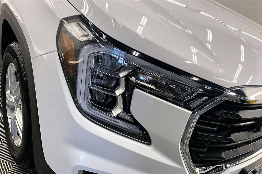Used 2024 GMC Terrain SLE FWD image 26