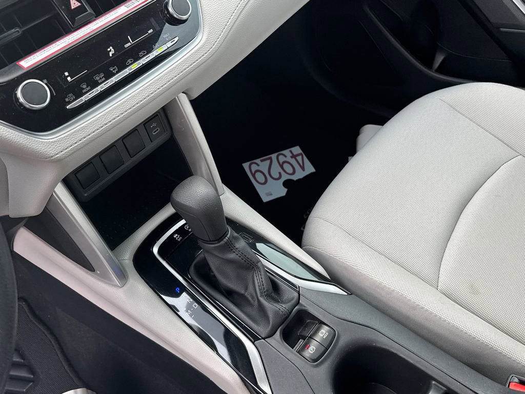 Certified 2024 Toyota Corolla Cross L image 30